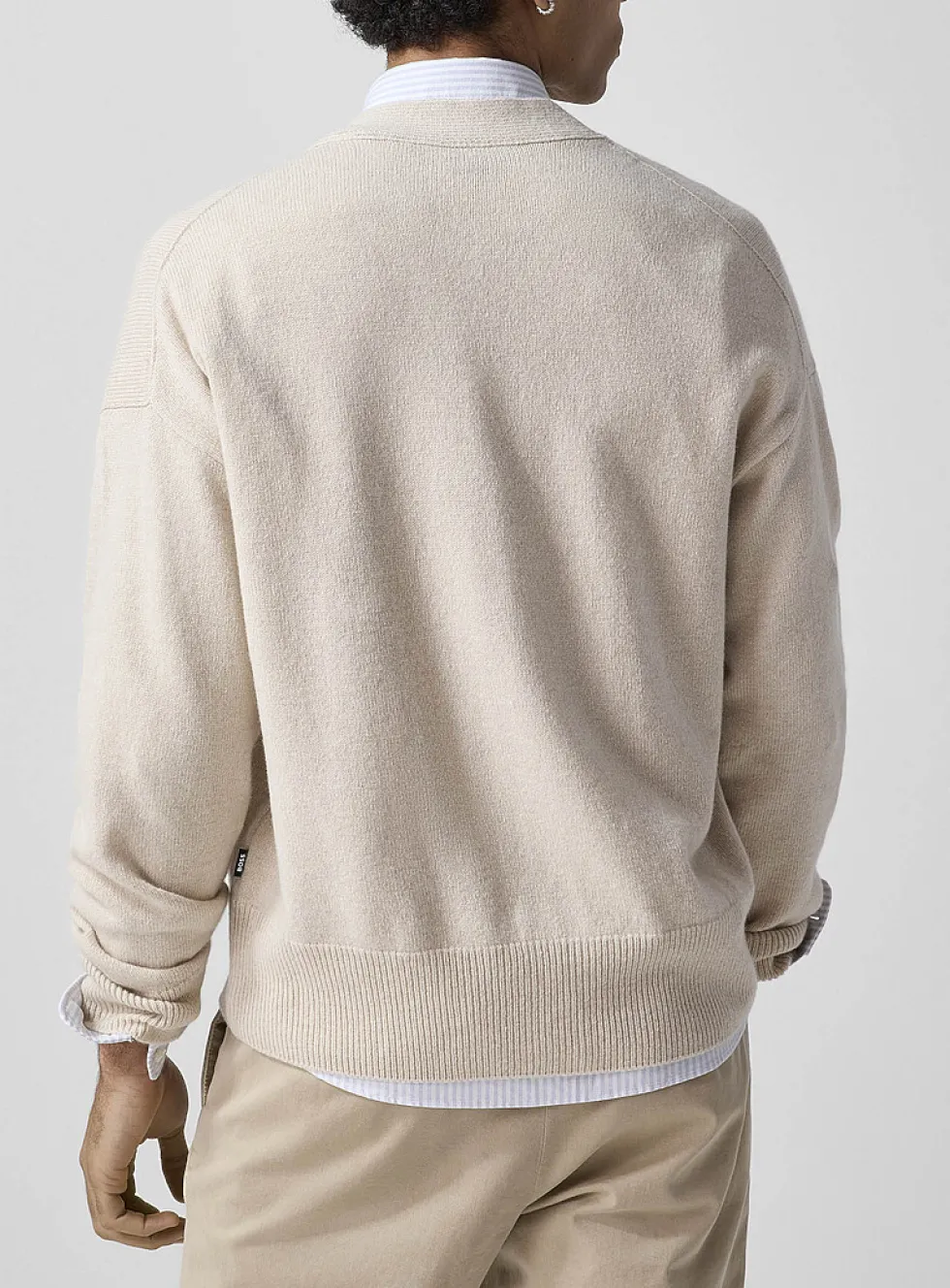 Cream-coloured 100% virgin wool cardigan