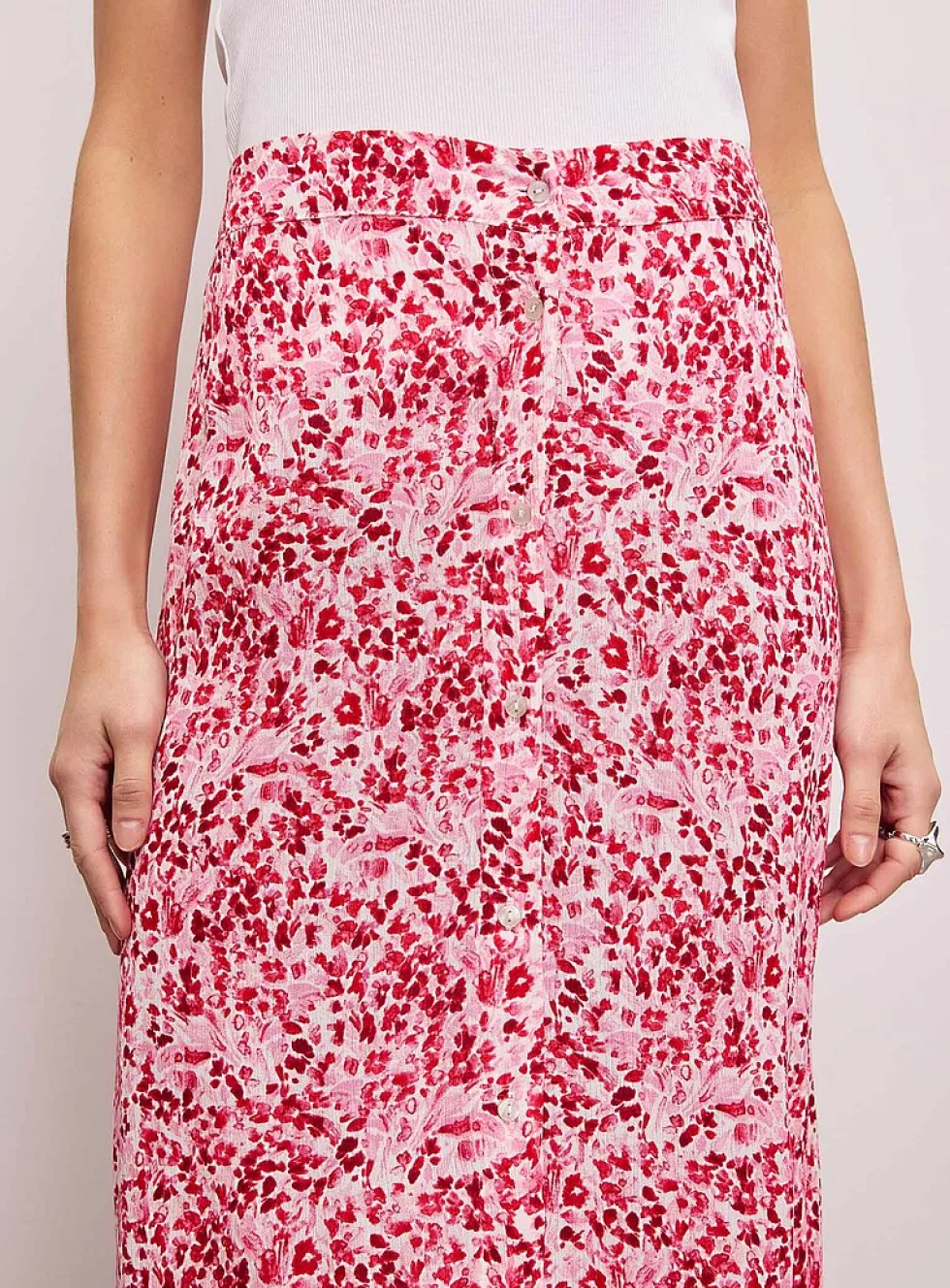 Crinkled texture buttoned midi skirt