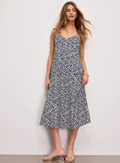 Crinkled texture flared midi dress