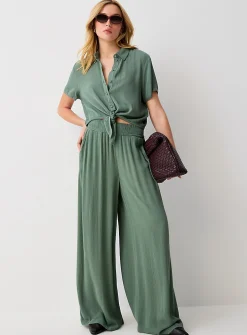 Crinkled texture flowy wide-leg pant