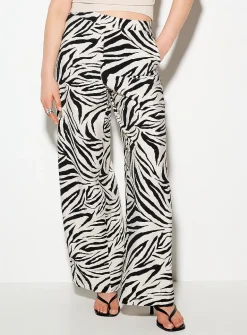 Crinkled texture printed wide-leg pant