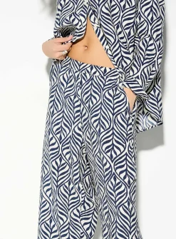 Crinkled texture printed wide-leg pant