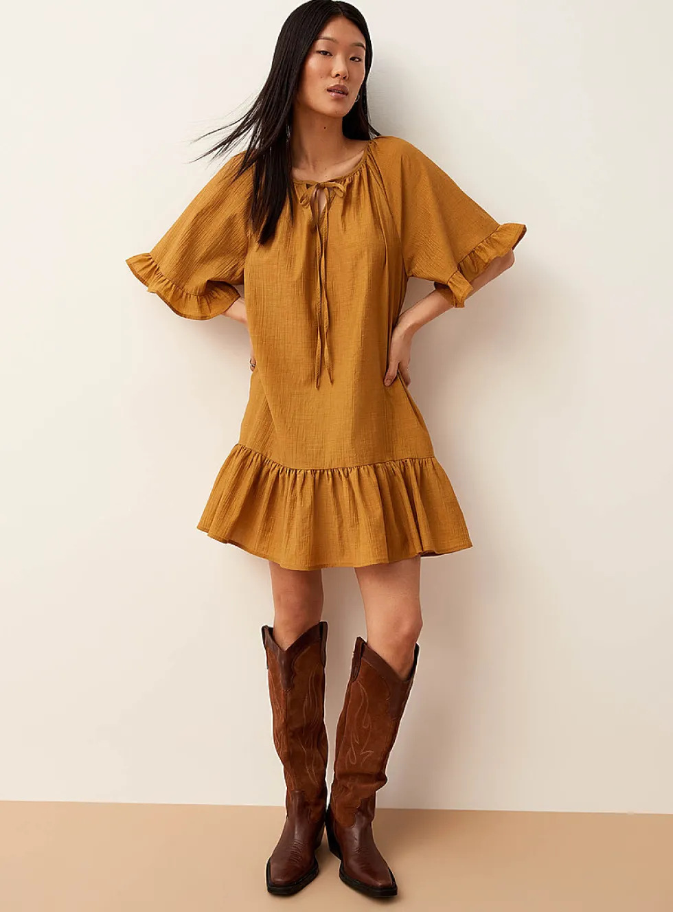 Crinkled texture ruffle-trim minidress