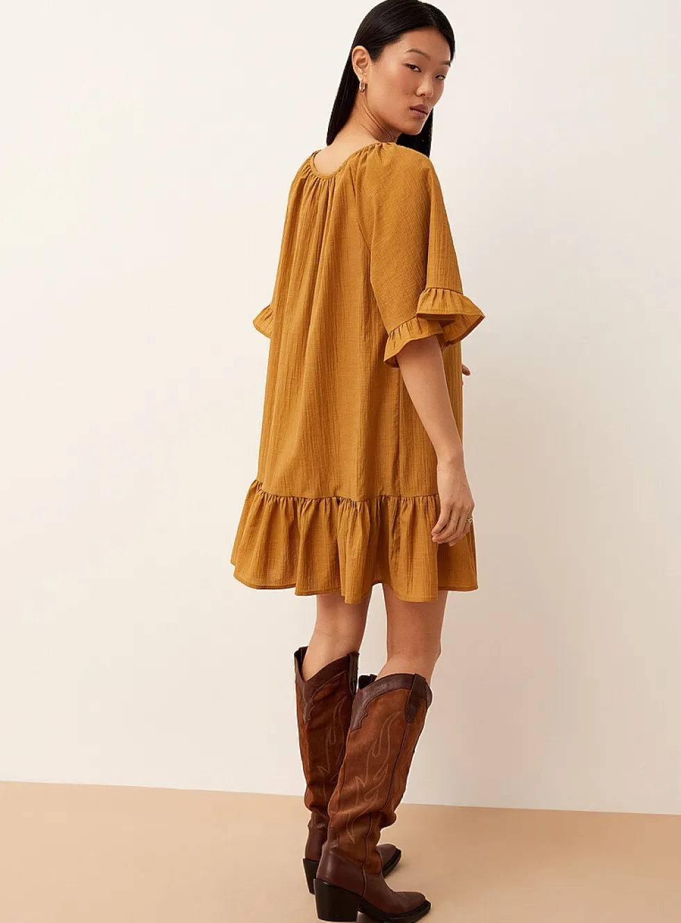 Crinkled texture ruffle-trim minidress