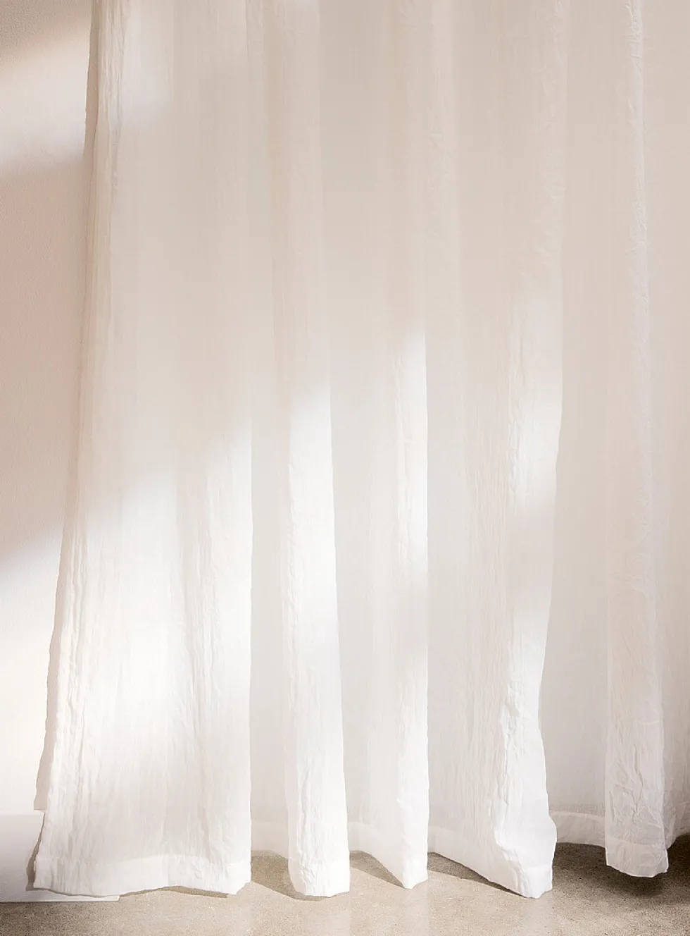 Crinkled texture sheer curtain