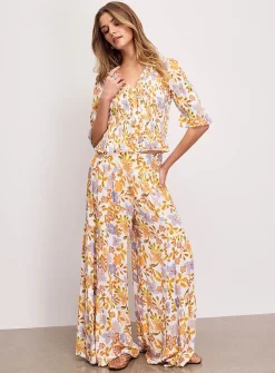 Crinkled texture tiered ultra-wide-leg pant