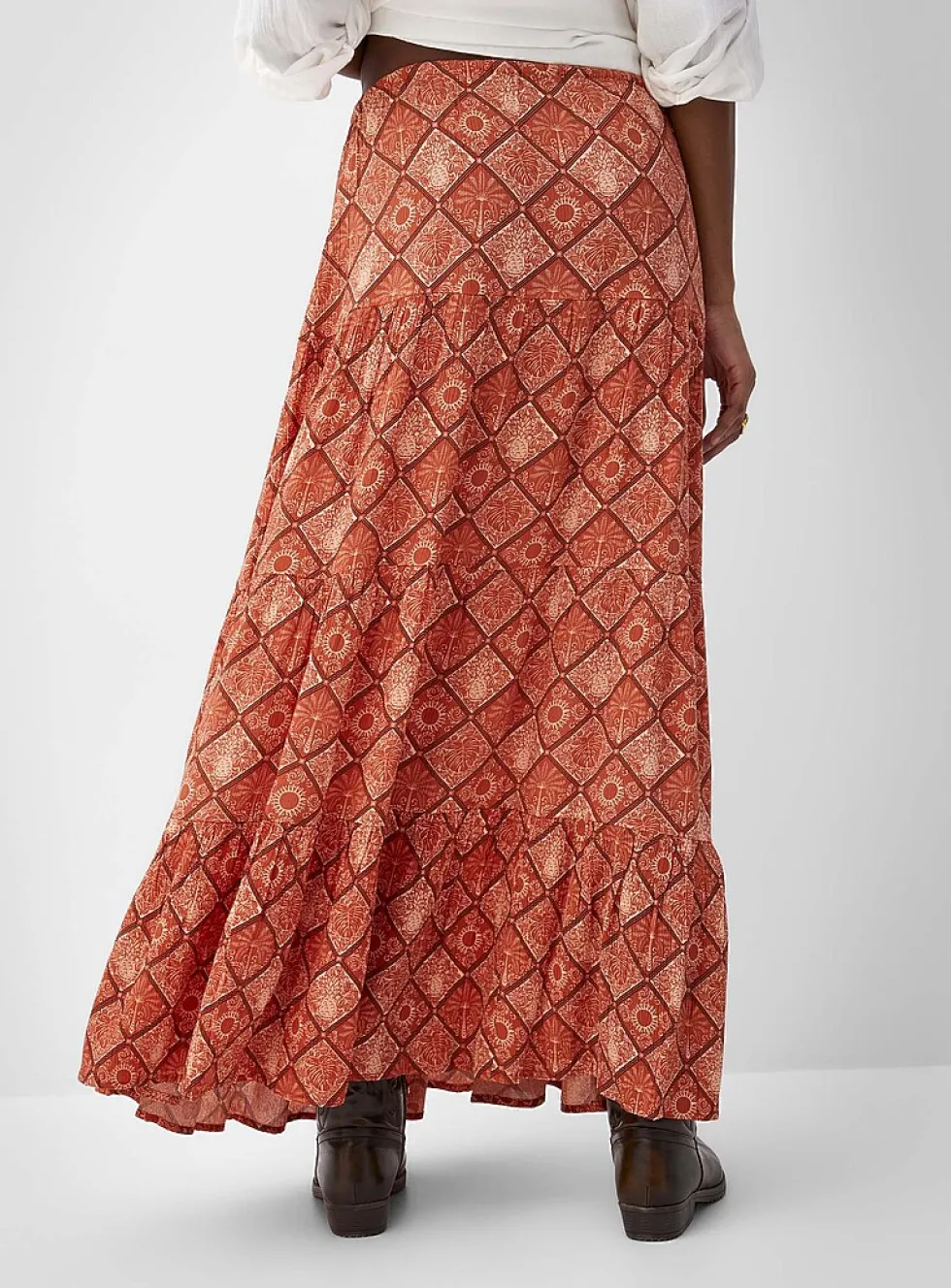 Crinkled tiered maxi skirt