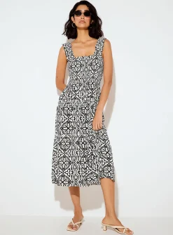 Crinkled-texture smocked-bust tiered dress