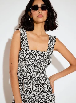 Crinkled-texture smocked-bust tiered dress