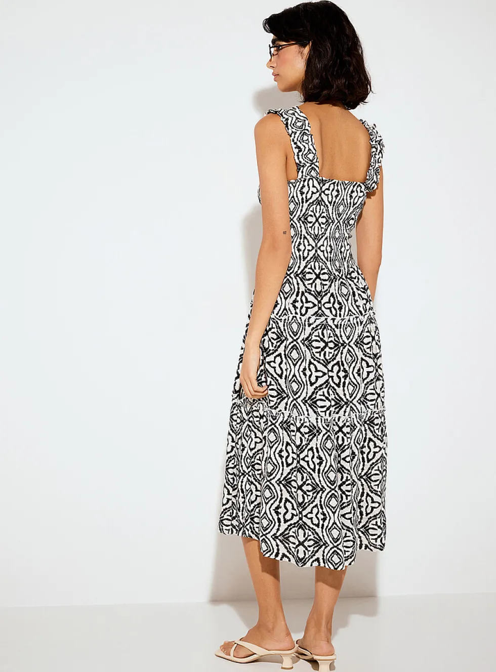 Crinkled-texture smocked-bust tiered dress