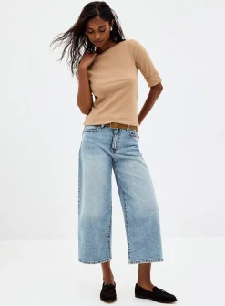 Cropped faded jean