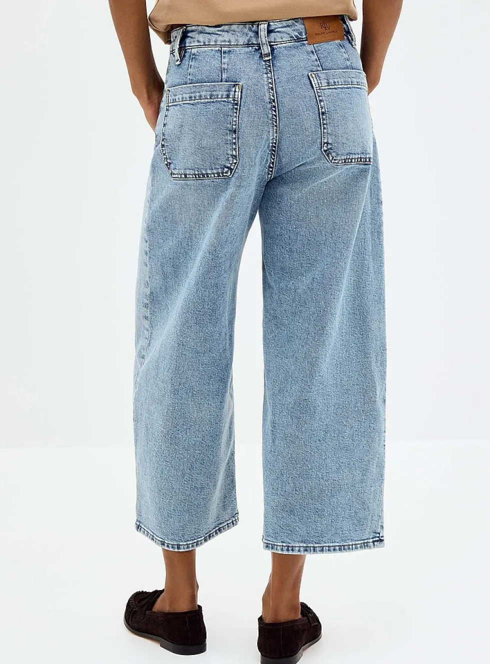 Cropped faded jean