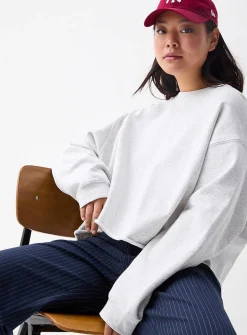 Cropped fleece sweatshirt