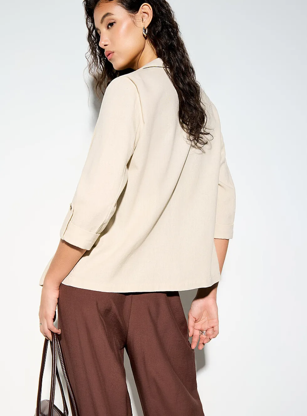 Cropped linen-blend open blazer