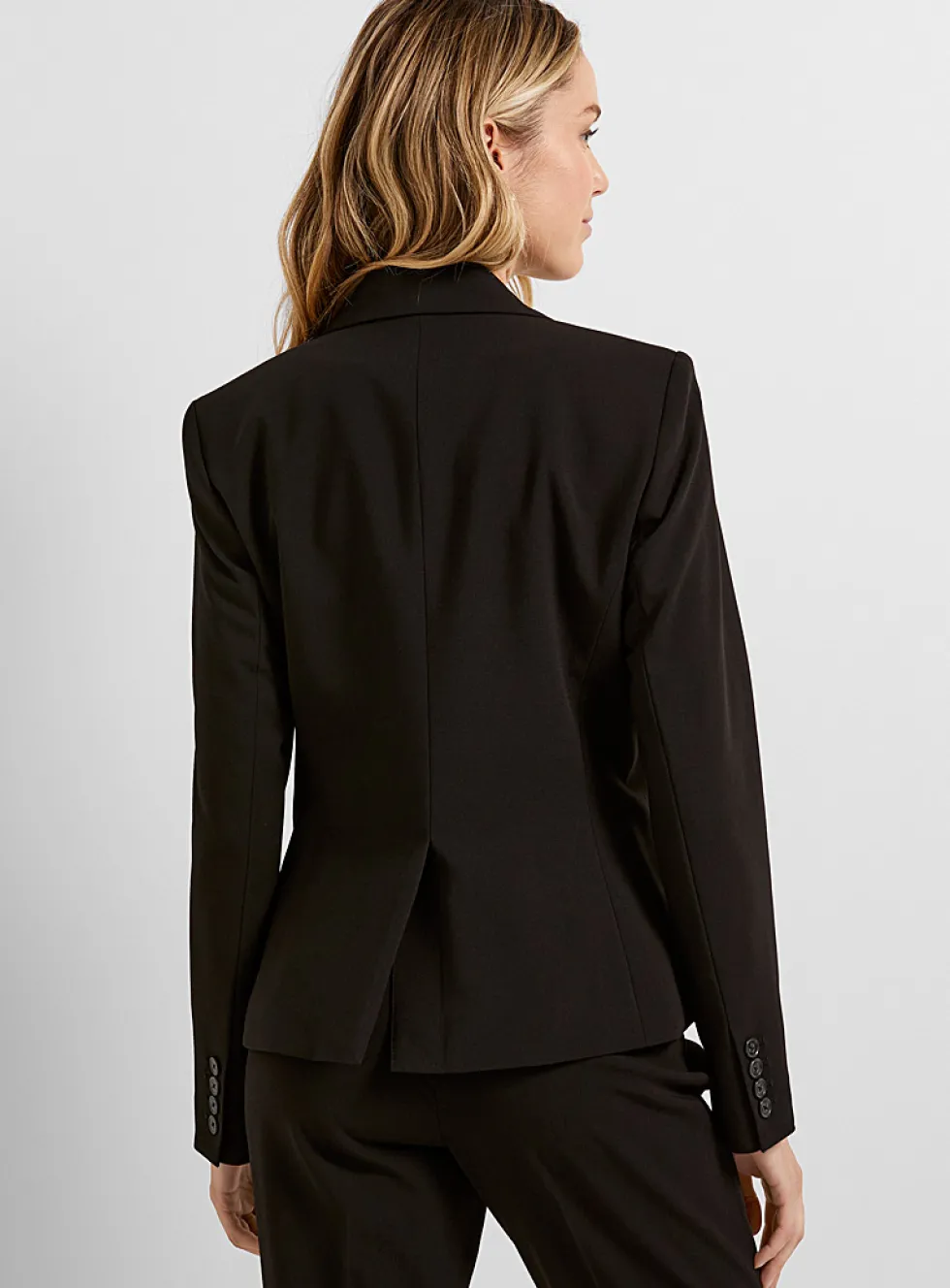 Cropped single-button stretch blazer