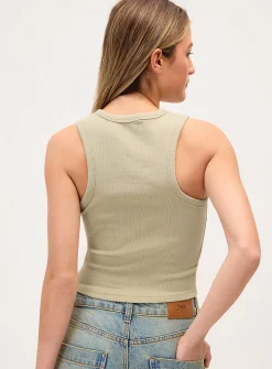Cropped solid ribbed cami