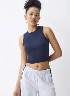 Cropped solid ribbed cami