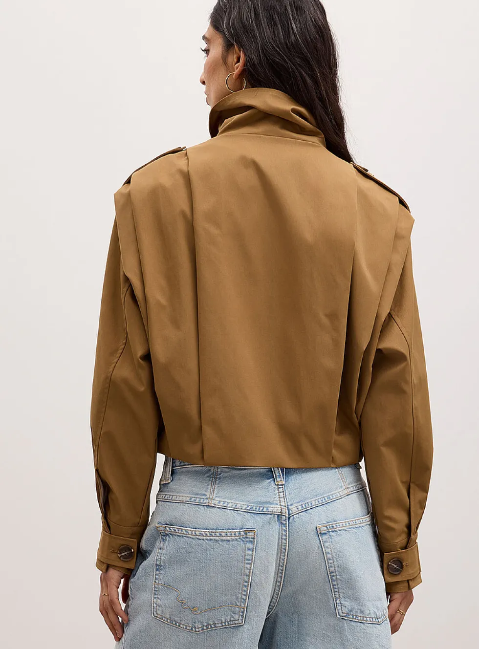Cropped stand-collar box-pleat jacket
