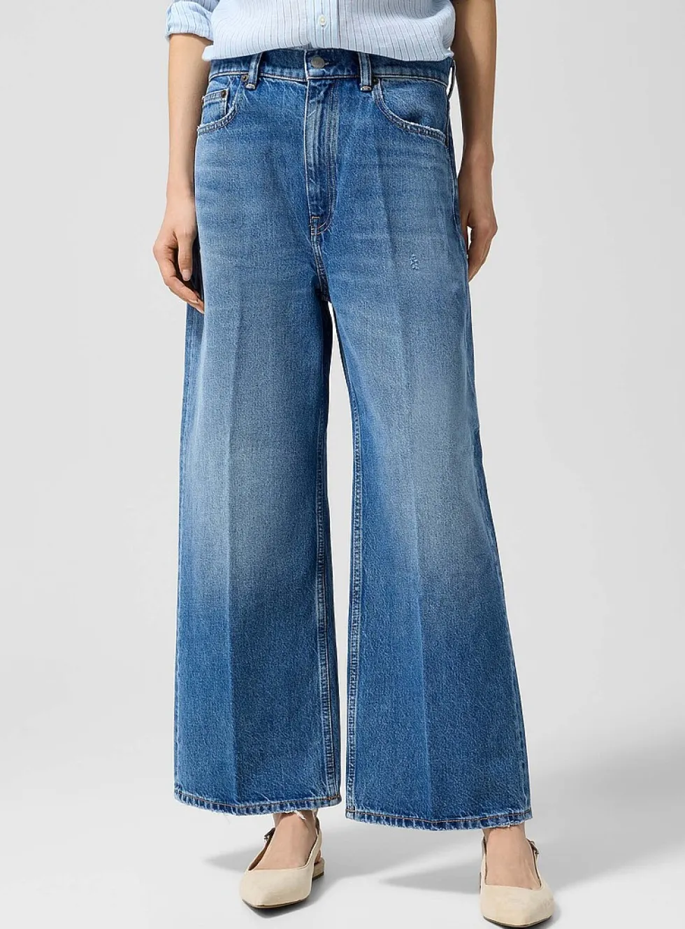 Cropped wide-leg jean