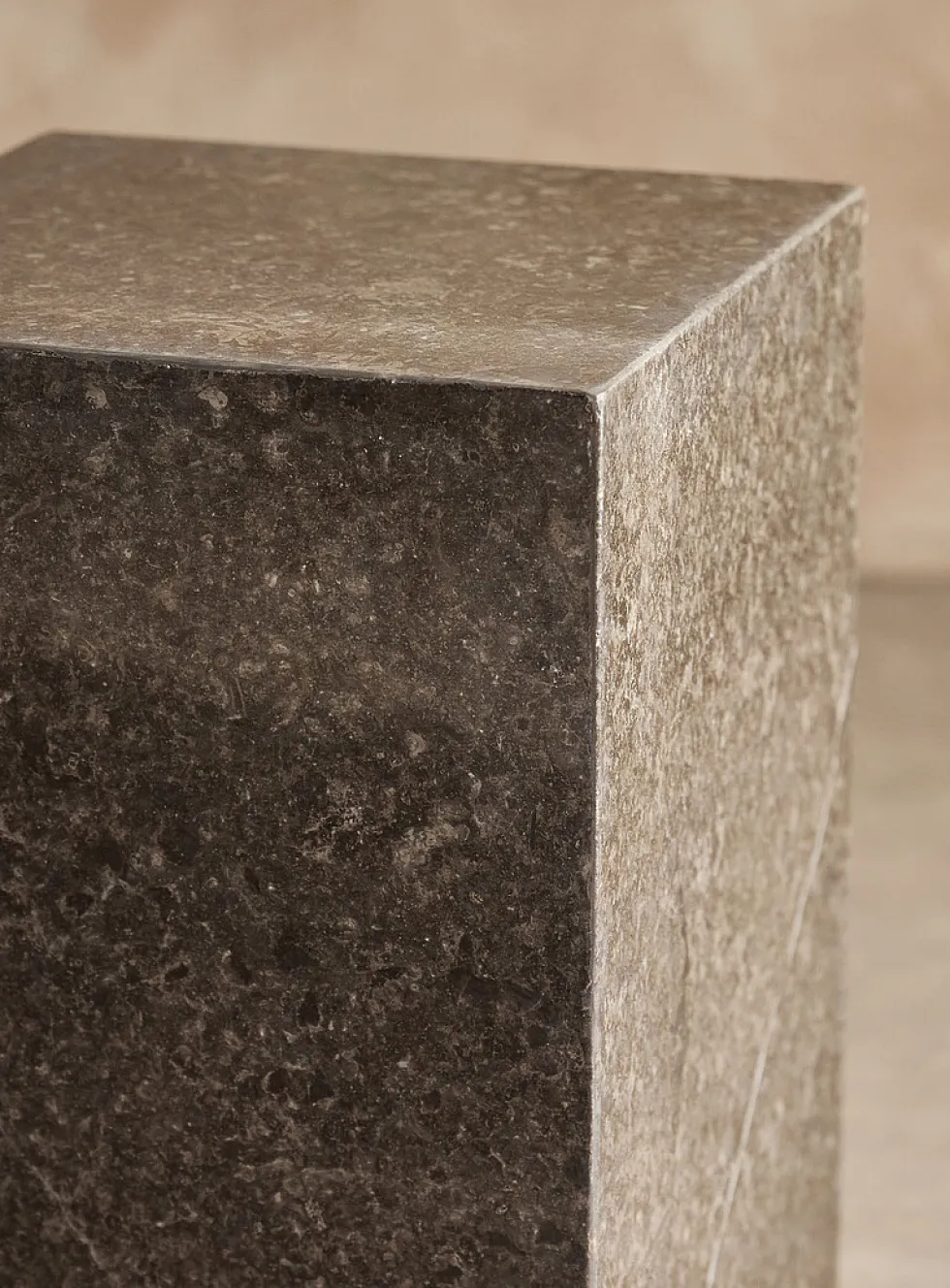 Cubicule Milan marble side table