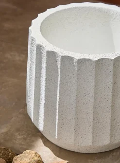 Cupcake pleated-effect indoor/outdoor planter