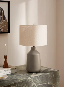 Curved concrete table lamp