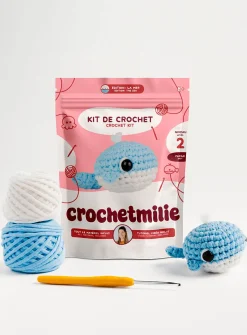 Cute whale crochet kit