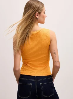 3D texture boat-neck cropped cami