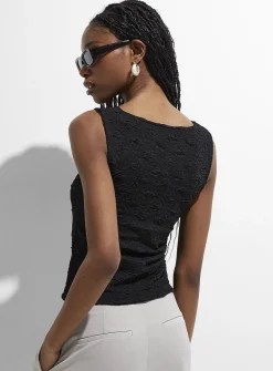 3D texture boat-neck cropped cami