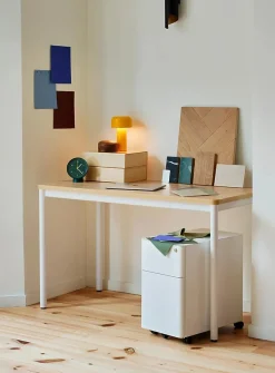Daily desk