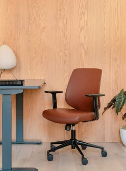 Daily vegan leather chair