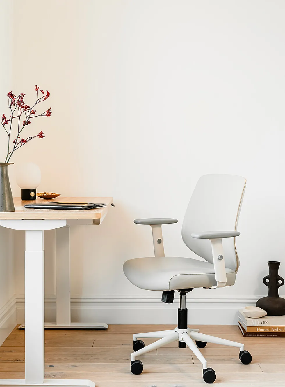 Daily vegan leather chair