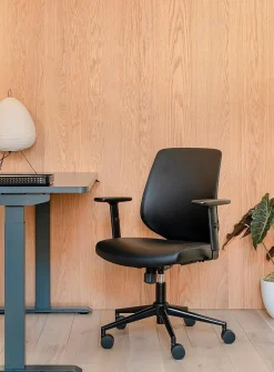 Daily vegan leather chair