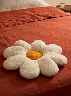 Daisy high-pile fleece cushion