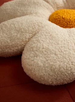 Daisy high-pile fleece cushion