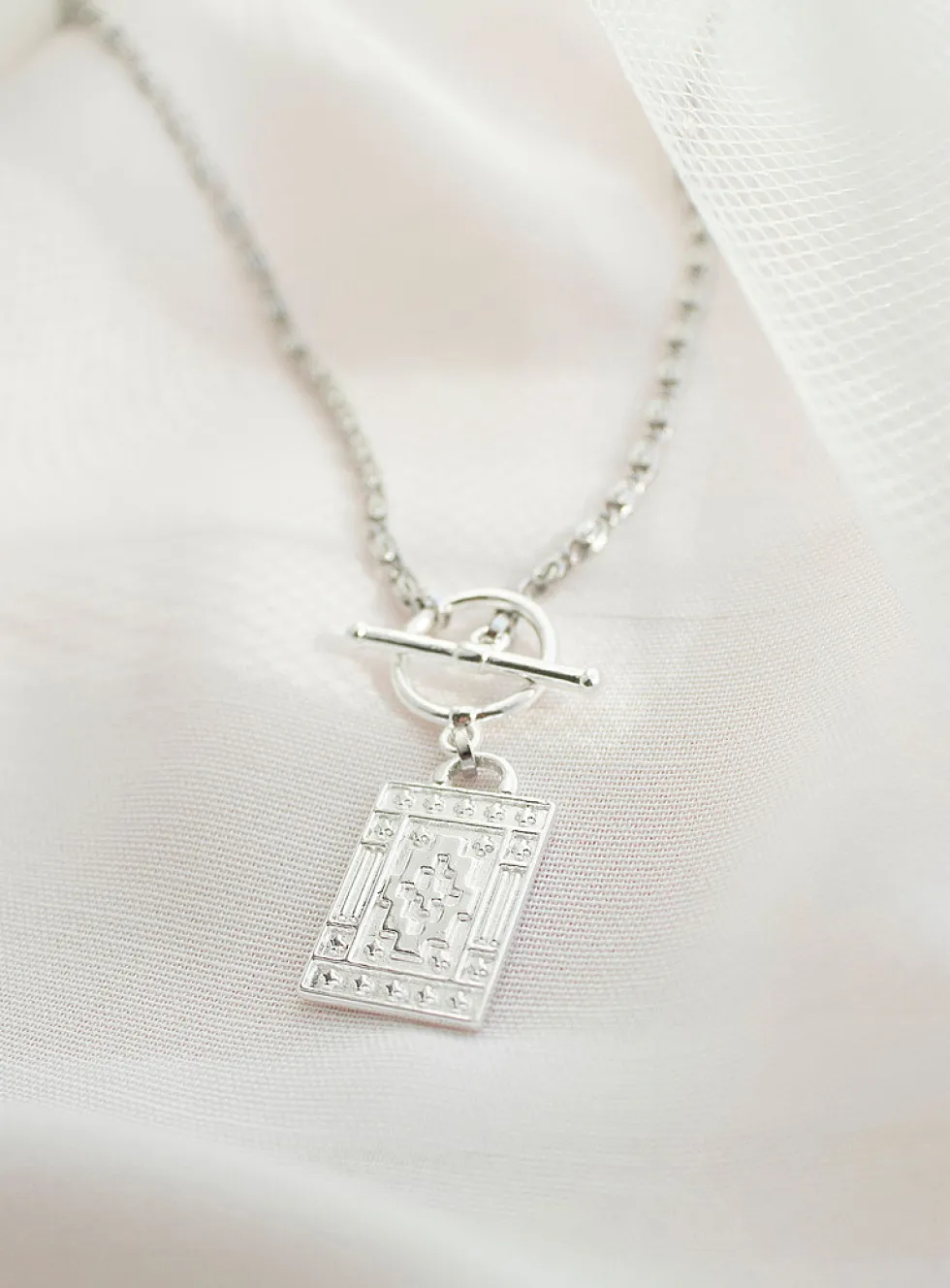 Damien silver necklace