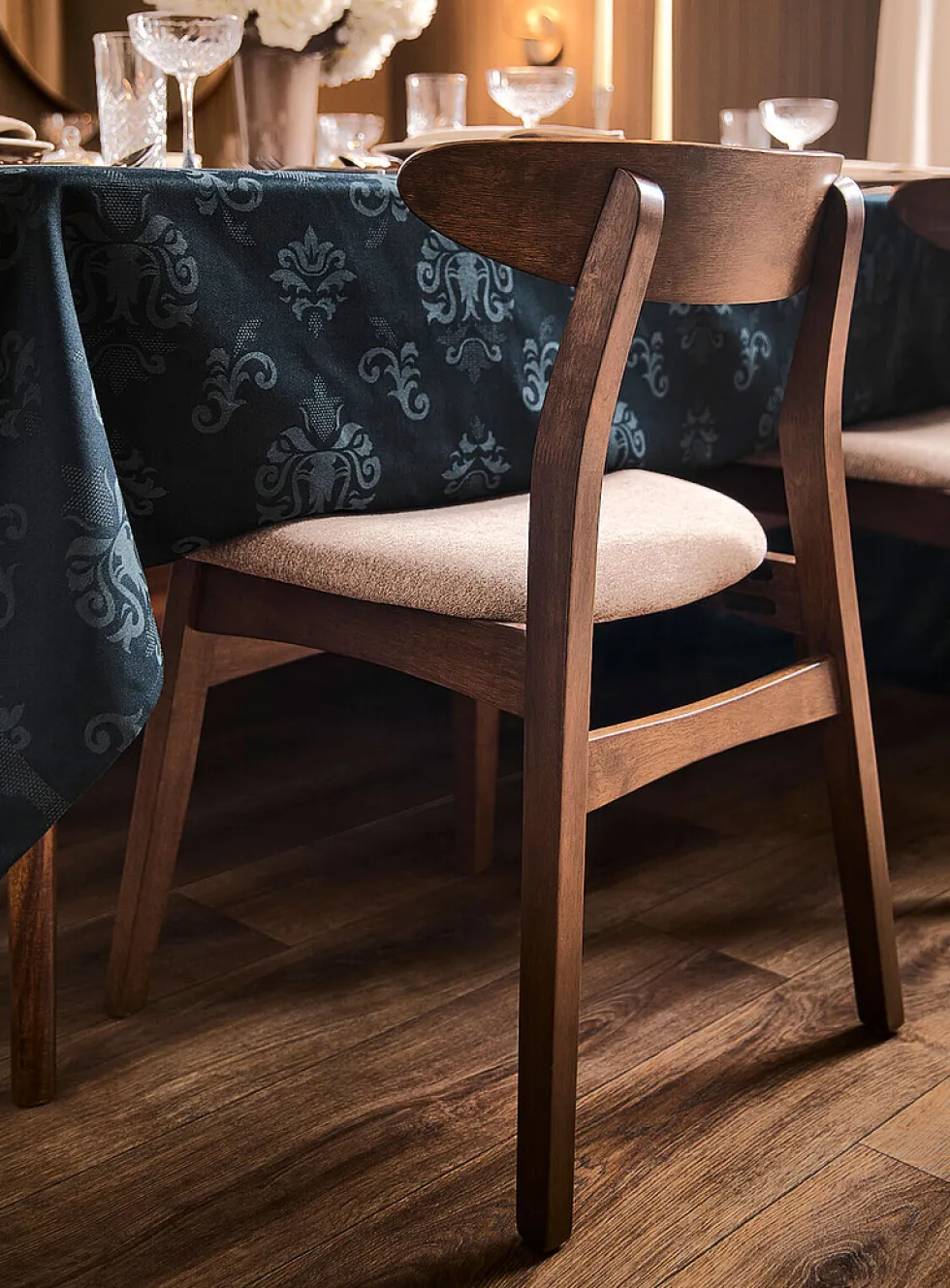 Dark walnut finish curved backrest chairs