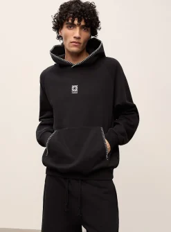 Daro contrast-embroidery hoodie