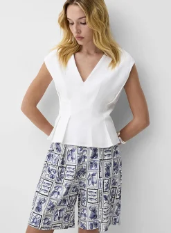 Deep pleating high-waisted short