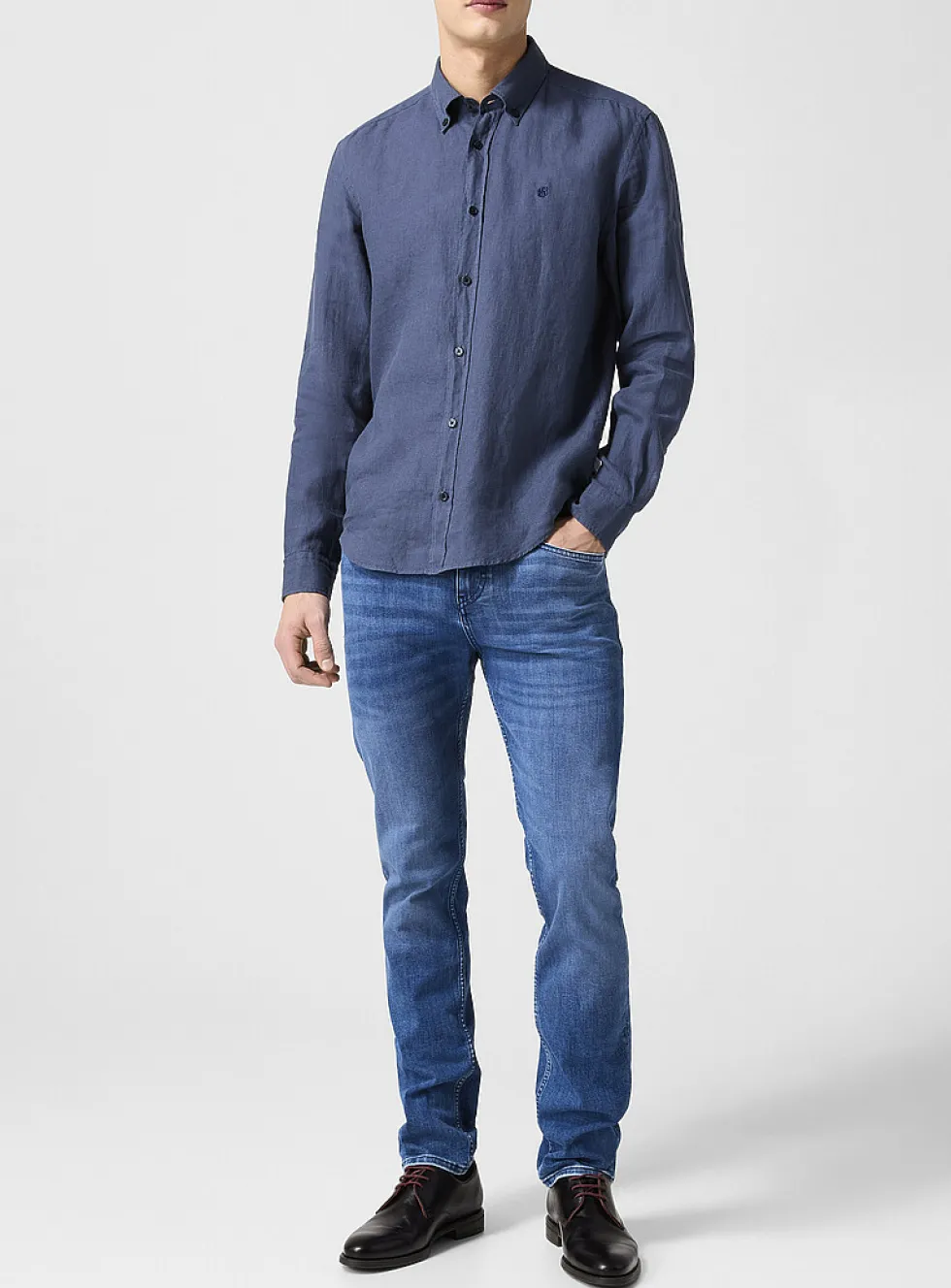 Delaware washed blue slim-leg jean