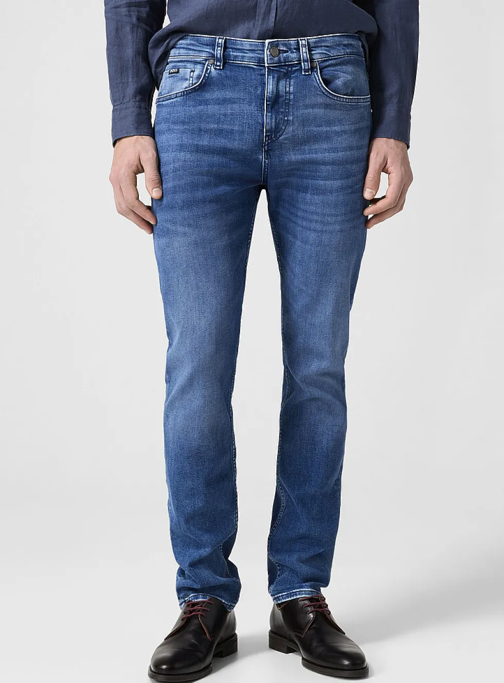 Delaware washed blue slim-leg jean