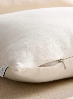 Delicately textured removable cover cushion