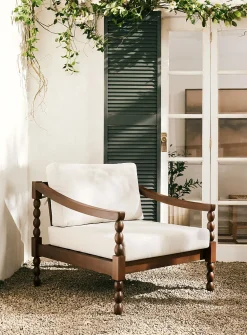 Delilah accent chair