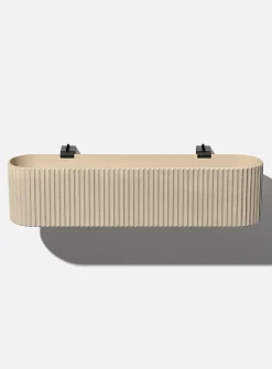 Demi grooved ramp planter
