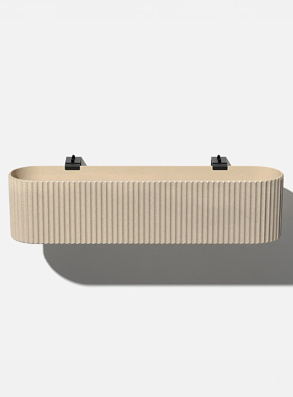 Demi grooved ramp planter