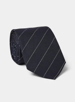 Diagonal fine-stripe tie
