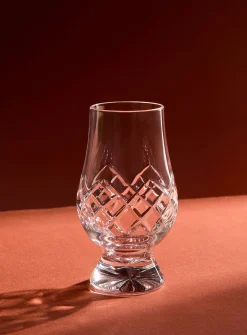 Diamond pattern tasting glass
