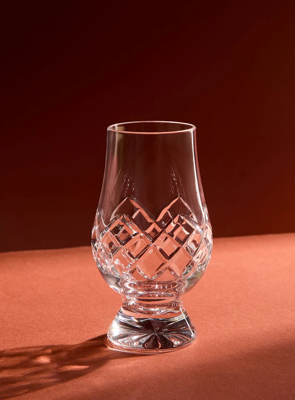 Diamond pattern tasting glass