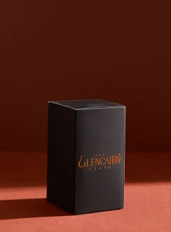 Diamond pattern tasting glass