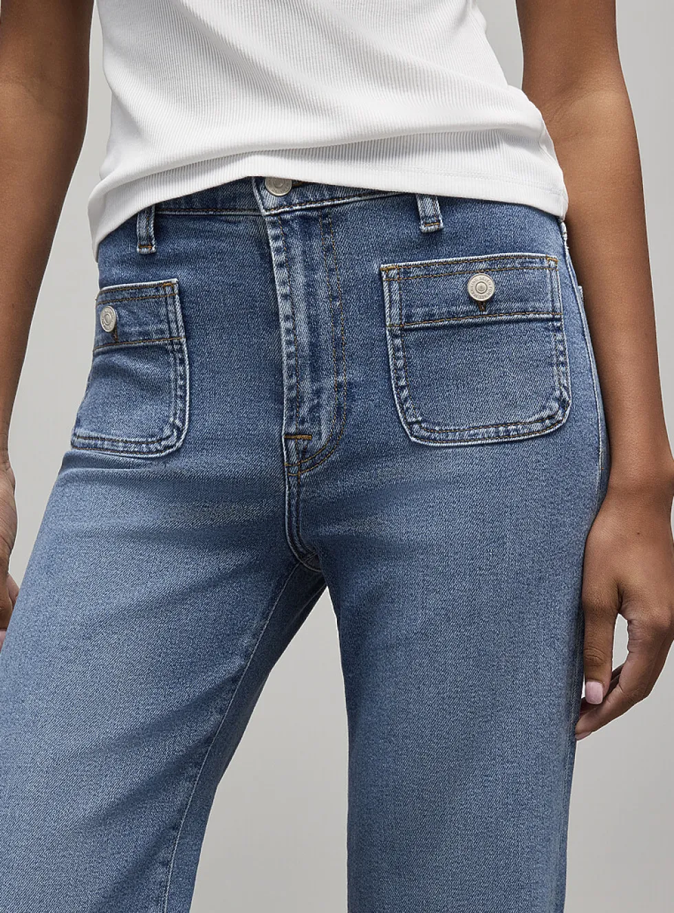 Dojo modern patch-pocket jean